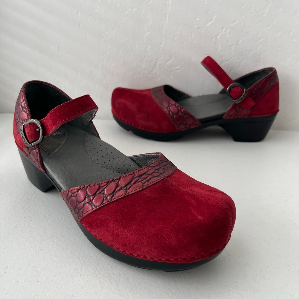 Dansko Sally Mary Jane Clogs Red Size 39/8.5-9 Suede Embossed Leather Comfort